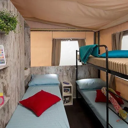 Albatross Mobile Homes On Europa Silvella אתר קמפינג