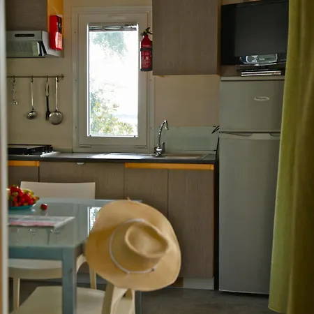אתר קמפינג Albatross Mobile Homes On Europa Silvella
