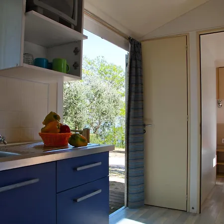 Albatross Mobile Homes On Europa Silvella אתר קמפינג