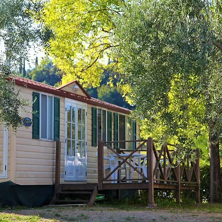 Albatross Mobile Homes On Europa Silvella אתר קמפינג *